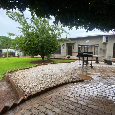 El-Kole Bed And Breakfast Tsumeb Ngoại thất bức ảnh